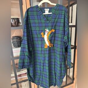 Vintage Tigger Disney Parks fleece nightgown tartan dress applique embroidered